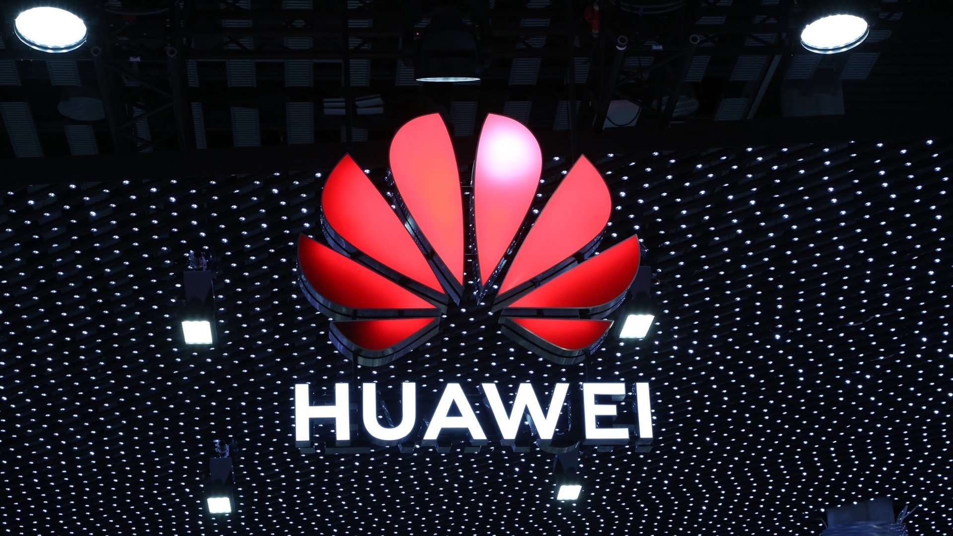 Why could Huawei be banned from Android ?